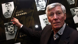 Slávny strelec bavil gólmi. Hneval sa, keď naňho poslali škaredého hráča