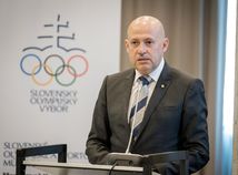 Sme na spodku záujmu. Prosil som ako žobrák,...