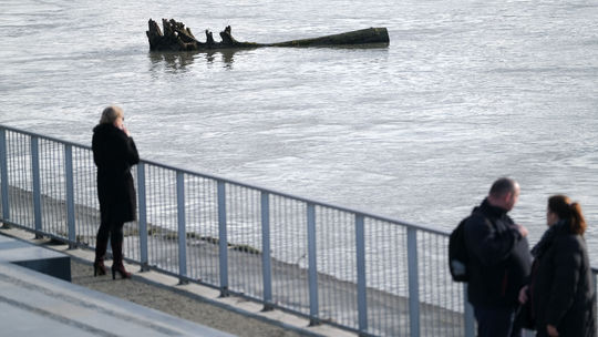 Pri nehode slovenskej zostavy na Dunaji v Rakúsku sa utopil lodník zo Srbska