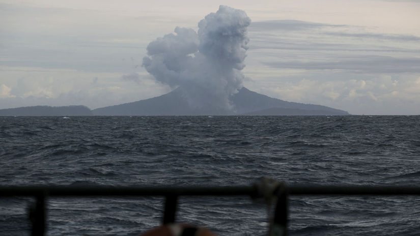 Indonézia Anak Krakatau sopka zmenšenie