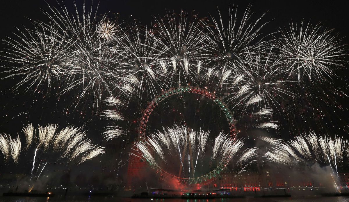 Ohňostroj nad Londýnom.