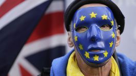 Britský parlament podporil Mayovej plán možného odloženia brexitu