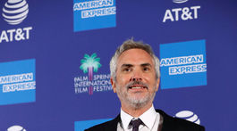 Režisér Alfonso Cuaron si odniesol cenu Sonny Bono Visionary Award.