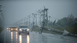 Tropická búrka Pabuk zasiahla thajské pobrežie