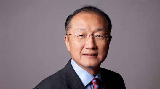 Svetová banka stráca hlavu, odstupuje jej šéf Jim Yong Kim