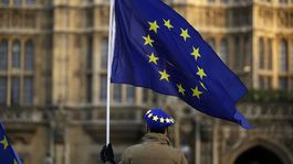 O legálnosti pozastavenia činnosti britského parlamentu rozhodne súd v utorok