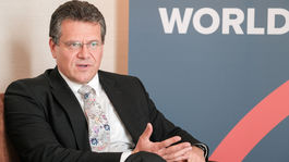 Smer ponúkol Šefčovičovi prezidentskú kandidatúru. Nevylúčil, že ju prijme