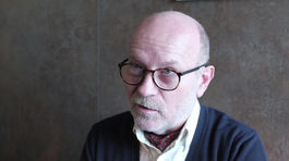 Naď odišiel z ministerstva ako seniorný človek. To, že udržiava kontakty, je normálne, tvrdí Káčer