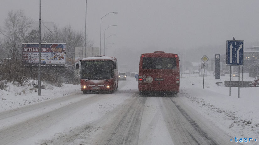 SR Bratislava počasie sneh doprava mhd autobus