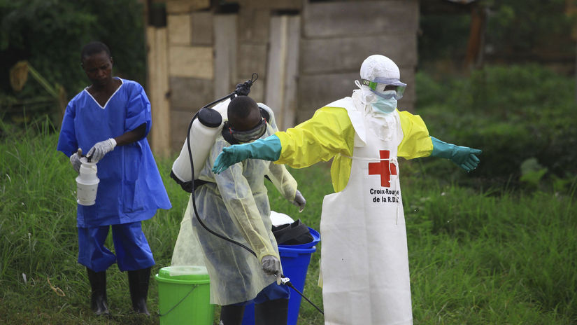 kongo, ebola, doktori, červený kríž, dezinfekcia