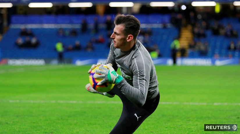 Brankár Newcastlu Martin Dúbravka počas...