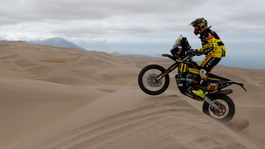 Čierny deň Slovákov na Dakare. Svitko i Jakeš odstúpili