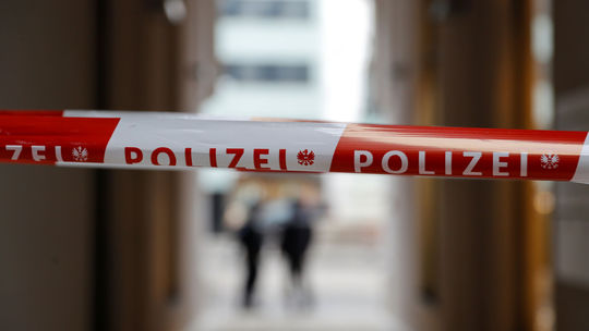 Rakúska polícia našla v osamotenom dome v lese pozostatky troch ľudí