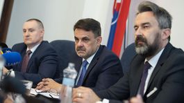 Zľava Peter Šufliarsky, Jaromír Čižnár a René...