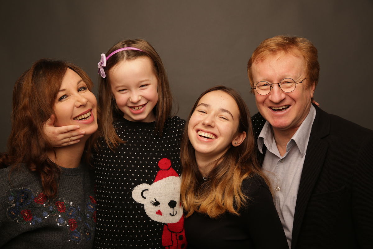 Petra Bernasovská s rodinou, dcérami Eliškou...