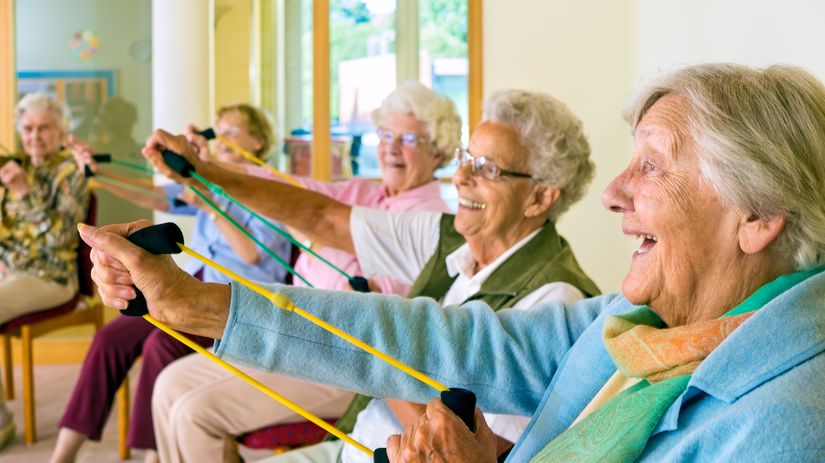 seniori, dôchodci, cvičenie