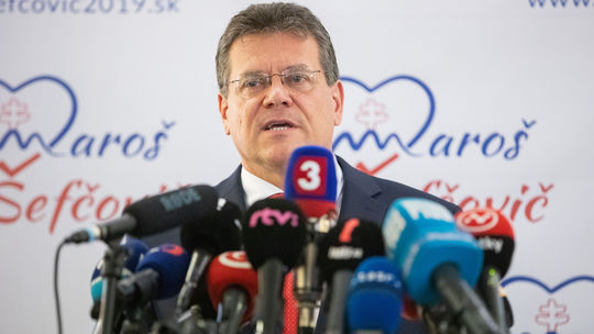 VIDEO: Šefčovič prijal ponuku Smeru a bude kandidovať za prezidenta