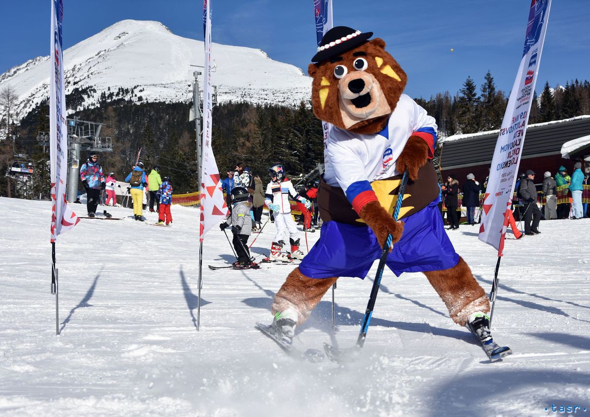 Maskot MS 2019 v hokeji Macejko na Štrbskom Plese.
