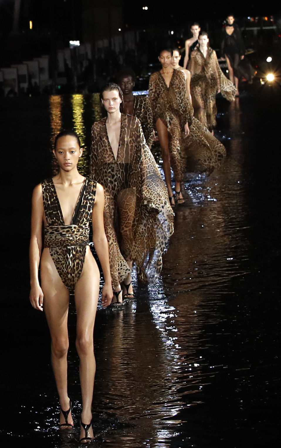 Zvieracie motívy na plážovej letnej kolekcii...