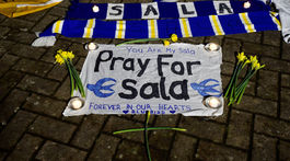 Ocko, mám strach, písal z paluby Sala. Po zmiznutom hráčovi naďalej pátrajú