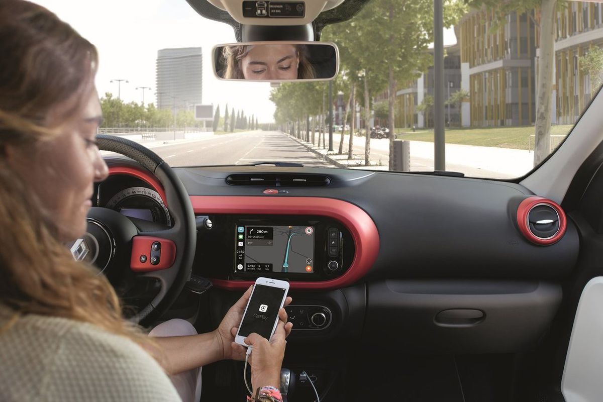 Interiér ťaží z modernejšieho infotainmentu so...