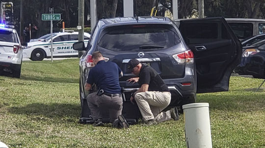 Muž zastrelil v banke na Floride päť ľudí, následne zavolal na políciu