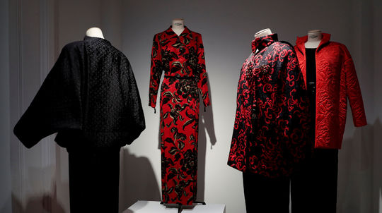 Modely návrhára Yves Saint Laurenta pre...