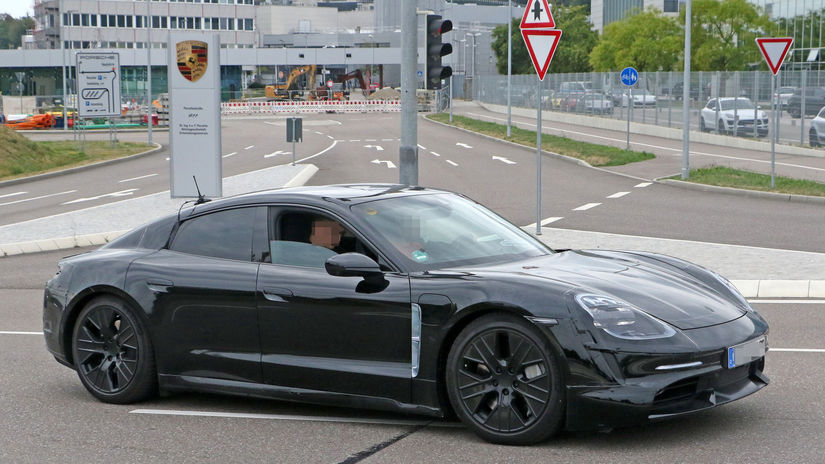 porsche-taycan-8-1