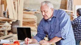 Starobný dôchodok sa pri práci na dohodou do 200 eur za minulý rok nezvyšuje