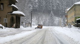 sneh, cesta, počasie, trenčín, auto
