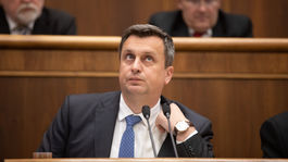 VIDEO: Debakel pri hlasovaní o ústavných sudcoch? Mimoriadne zasadla koaličná rada