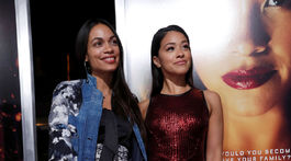 FILM-MISS BALA/Herečka Gina Rodriguez (vpravo) a jej kolegyňa Rosario Dawson.