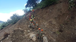 Zosuvy bahna v Bolívii si vyžiadali najmenej 16 obetí na životoch