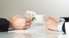 Drzá finta vydieračov: pýtali intímne fotografie a strašili falošným policajtom