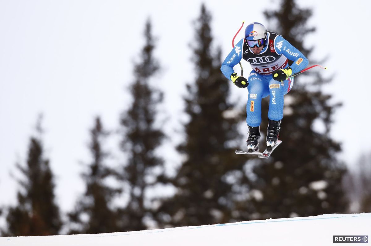 Dominik Paris počas super G v Aare.