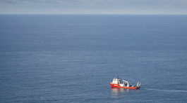 Vytiahli telo z trosiek stroja, v ktorom letel argentínsky futbalista Sala