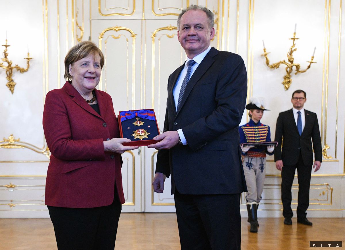 Nemecká kancelárka Angela Merkelová sa počas...