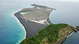 Vedci NASA skúmajú záhadné bahno na novom ostrove