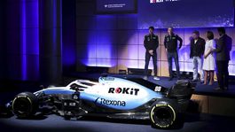 Kubicova zbraň. Williams vstúpi do sezóny F1 s novým názvom i lakovaním