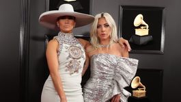 Spevácke kolegyne Jennifer Lopez (vľavo) a Lady Gaga.