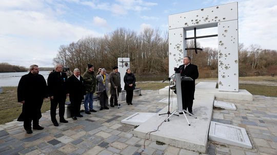 Pri pamätníku Brána Slobody pod Devínom sa šéf...