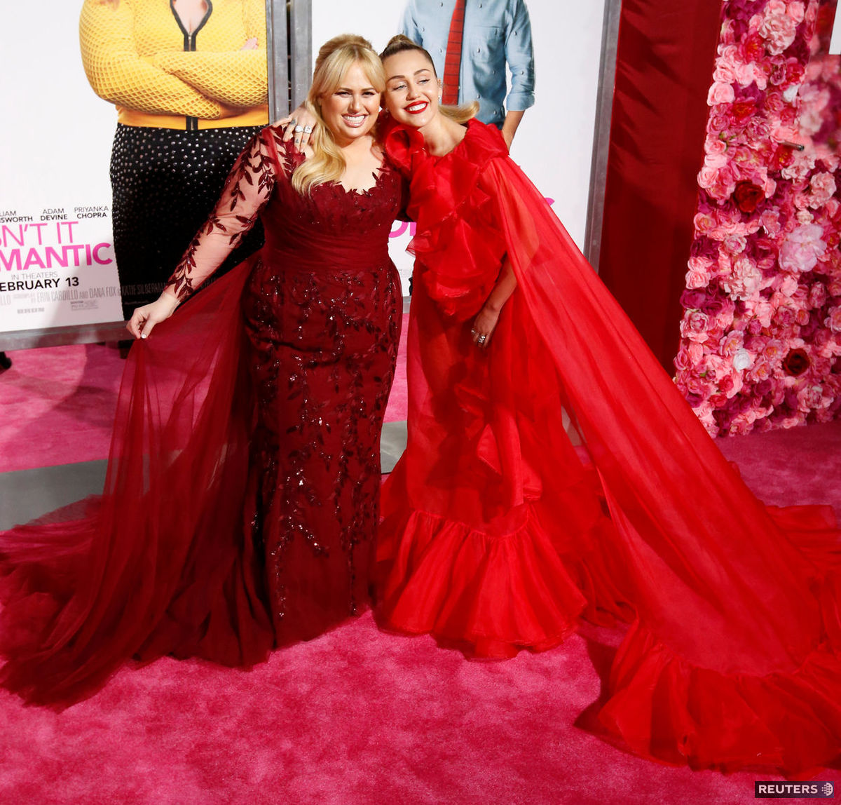 Rebel Wilson a Miley Cyrus na premiére filmu...