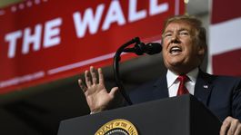 Trump vydiera Mexičanov. Uvalil clo na všetko, kým nezastavia migráciu