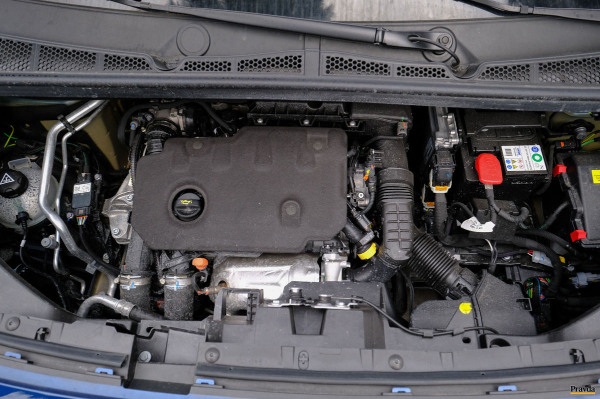 Štvorvalcový naftový motor BlueHDI s objemom...