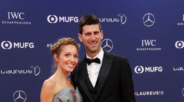 Tenista Novak Djokovič a jeho manželka Jelena Dokovic doslova žiarili.