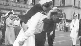 Zomrel námorník zo slávnej fotky z Times Square