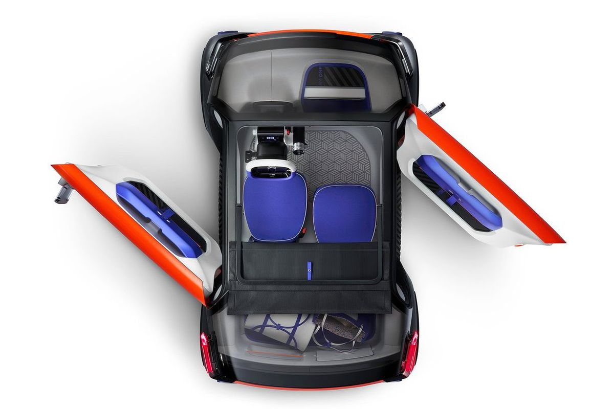 Zaujímavým prvkom sú dvere. Kým spolujazdcove...