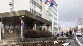 Nespokojní farmári prerušili štrajk, pred Matečnej ministerstvom vysypali hnoj