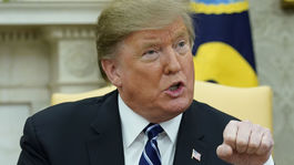 Trumpa dráždia európske autá. Bruselu dal pol roka