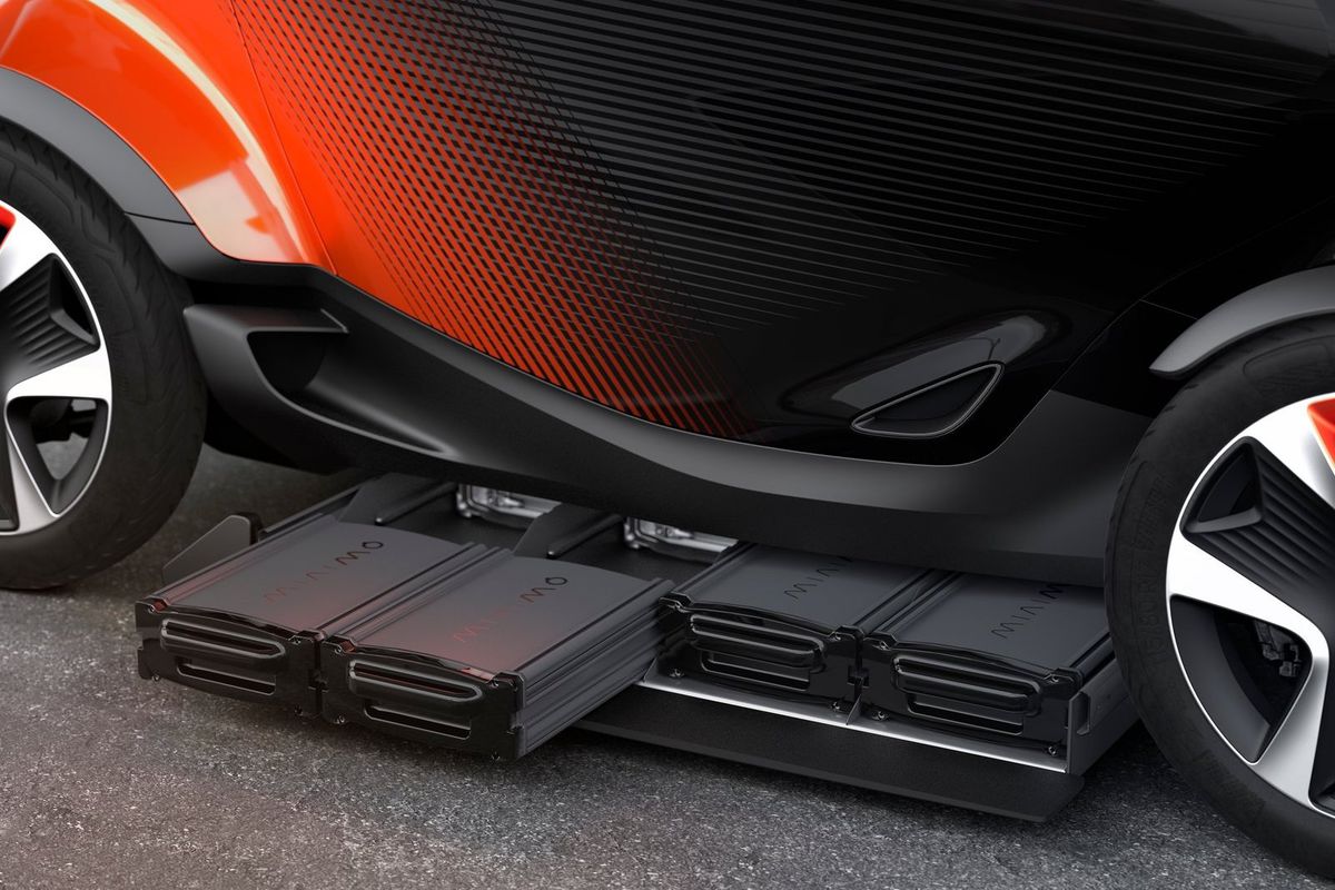 Minimó poháňa vzadu umiestnený elektromotor....